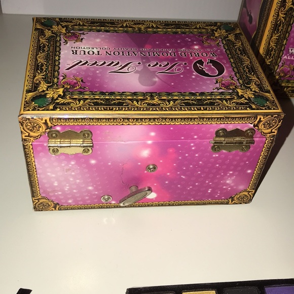 RARE Too Faced World Domination music box - Picture 6 of 13